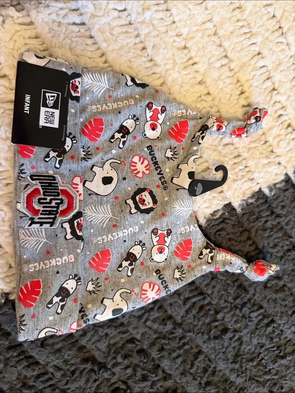 New Era Gray & Red Ohio State Infant Knot Hat with Team Mascot Print